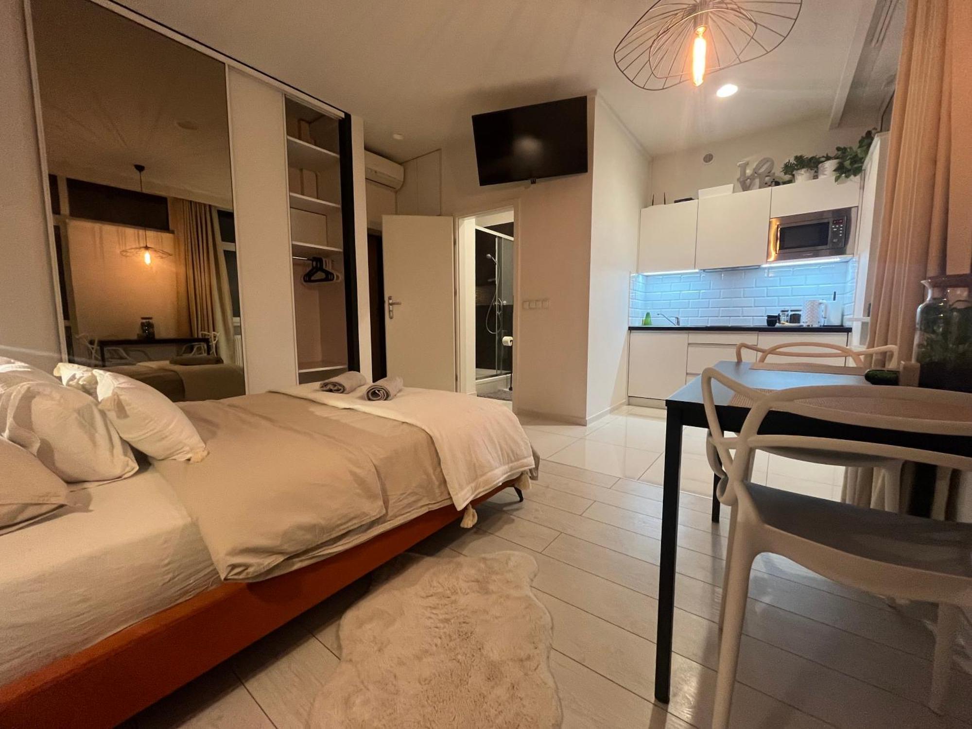 Apartament I Love Piotrkowska Z Wielkim Lustrem, Balkonem I Klimatyzacja Лодз Екстериор снимка