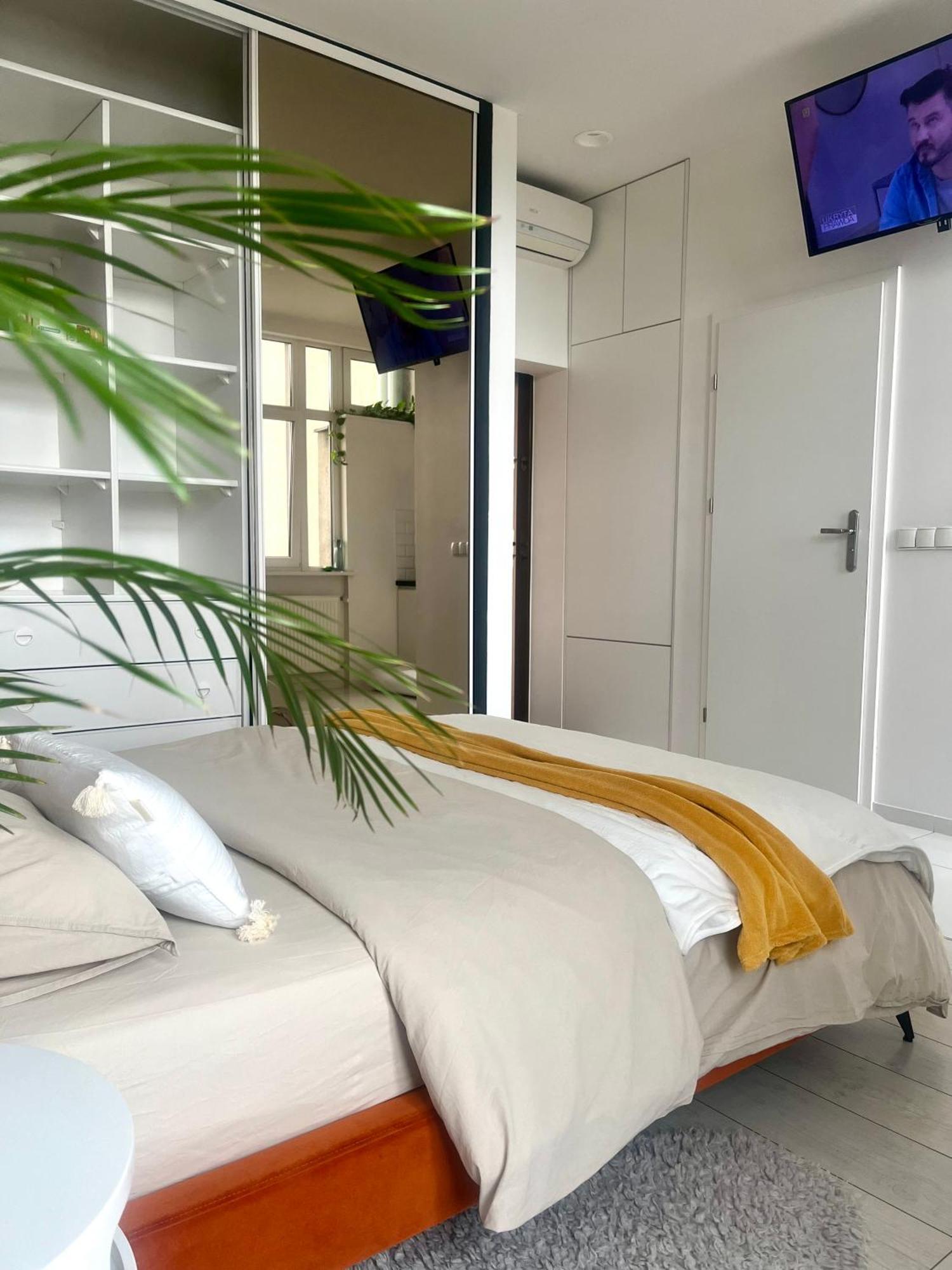 Apartament I Love Piotrkowska Z Wielkim Lustrem, Balkonem I Klimatyzacja Лодз Екстериор снимка