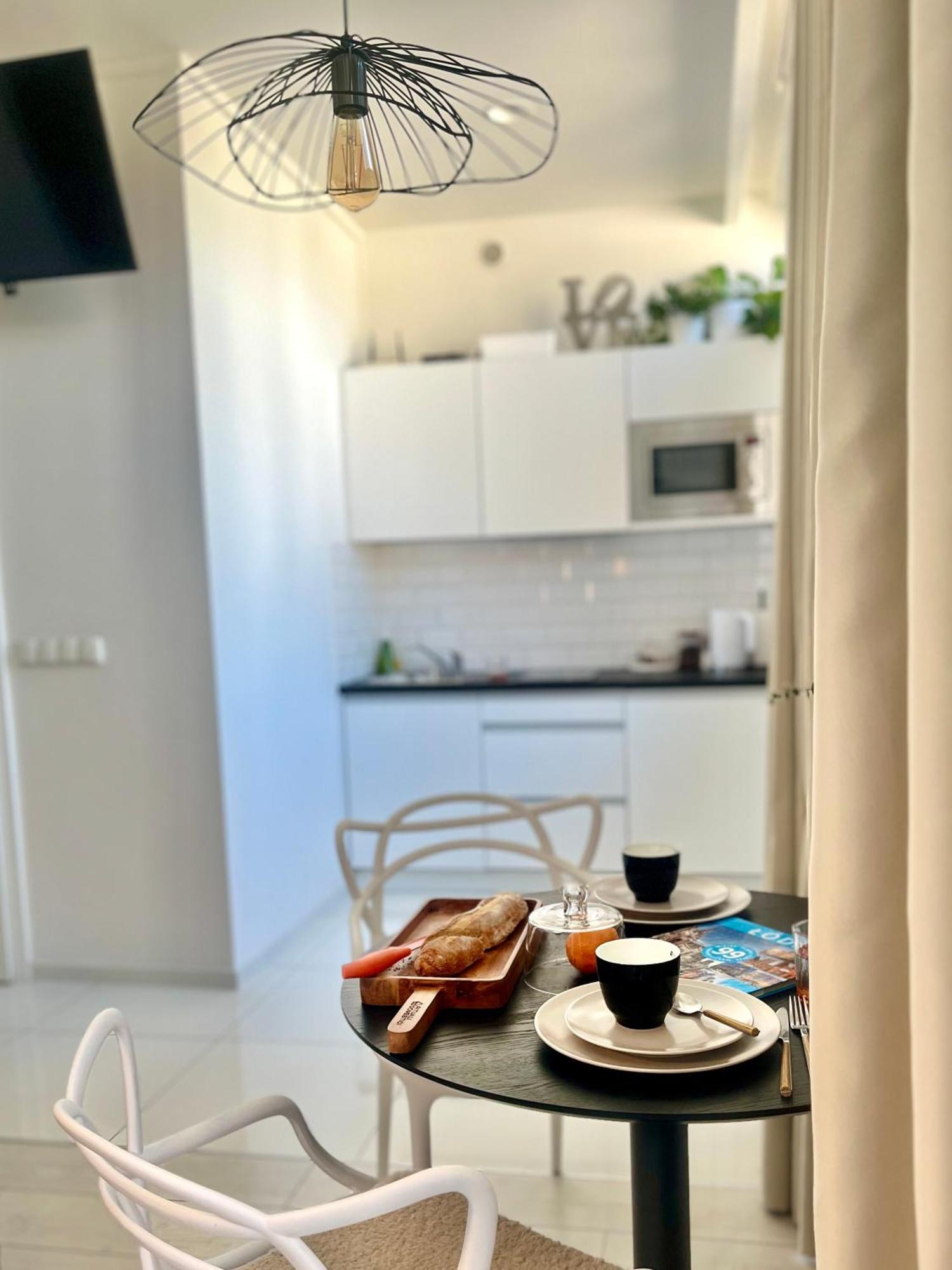 Apartament I Love Piotrkowska Z Wielkim Lustrem, Balkonem I Klimatyzacja Лодз Екстериор снимка